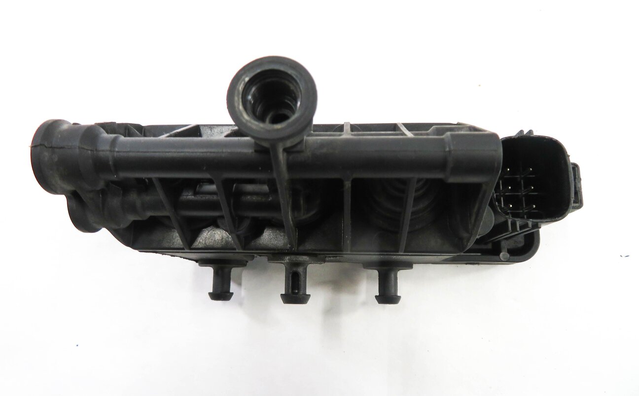 Thumbnail 6: 08 RANGE ROVER SPORT (L320) FRONT & REAR AIR SUSPENSION VALVE BLOCK SET-3