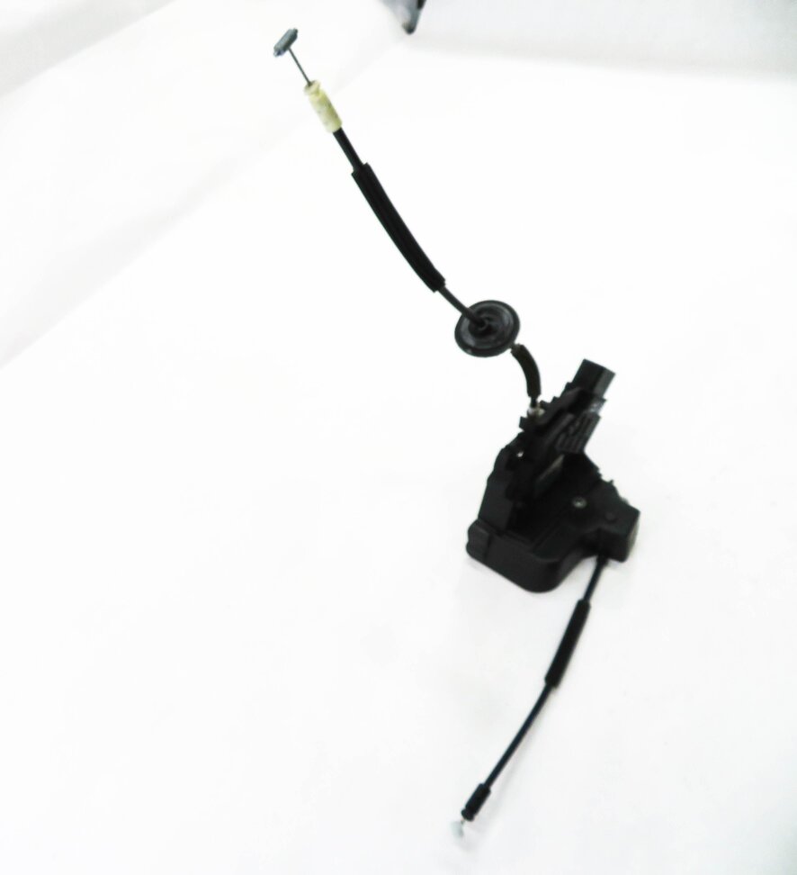 Thumbnail 4: 2005-2006 LAND ROVER LR3 / 06-08 RANGE ROVER SPORT (L320) RIGHT FRONT DOOR LATCH