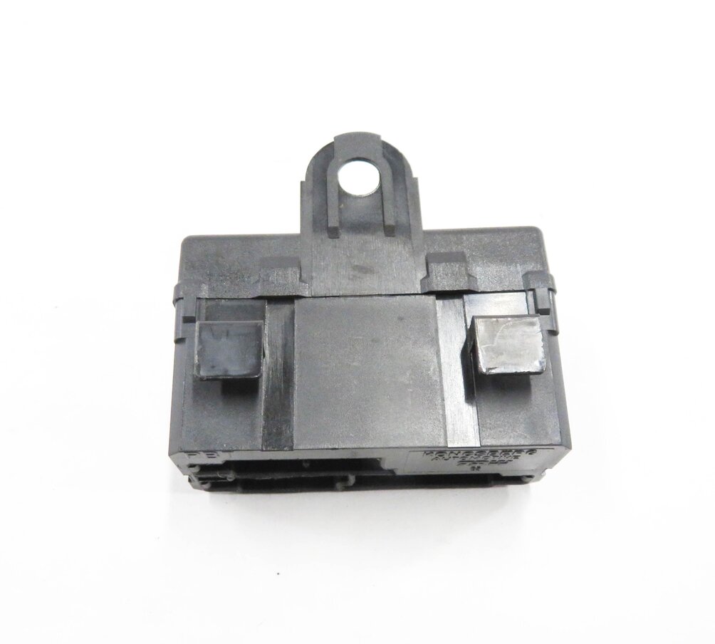 Thumbnail 6: 2013 RANGE ROVER SPORT (L320) FRONT HEATED SEAT CONTROL MODULE