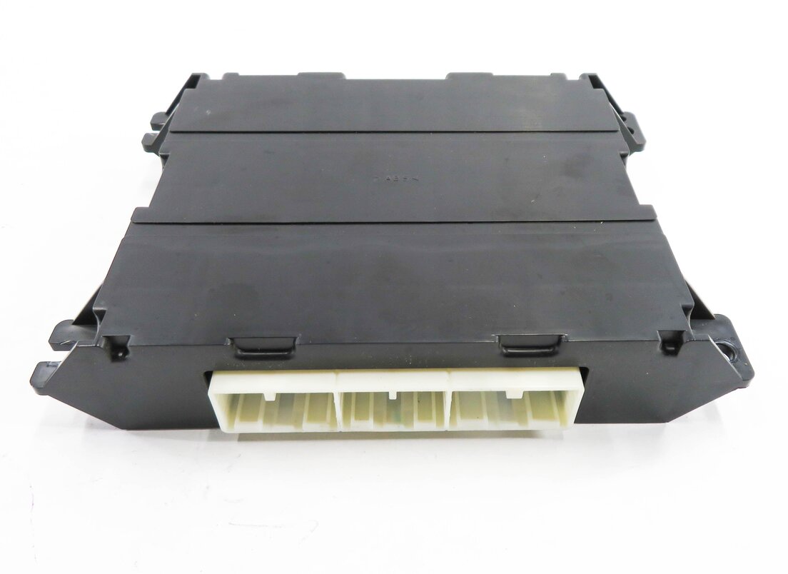 Thumbnail 2: 2012-2013 RANGE ROVER SPORT (L320) HEATER TEMPERATURE CONTROL MODULE