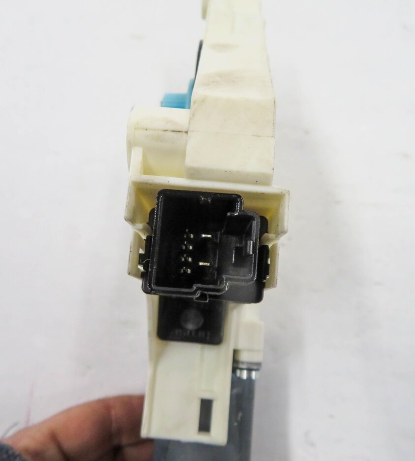 Thumbnail 7: 2010-2016 LR4 RANGE ROVER SPORT (L320) RIGHT FRONT PASSENGER POWER WINDOW MOTOR