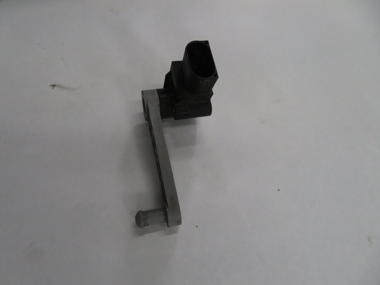 Thumbnail 4: 2013 RANGE ROVER SPORT (L320) LEFT FRONT DRIVER SUSPENSION HEIGHT LEVEL SENSOR