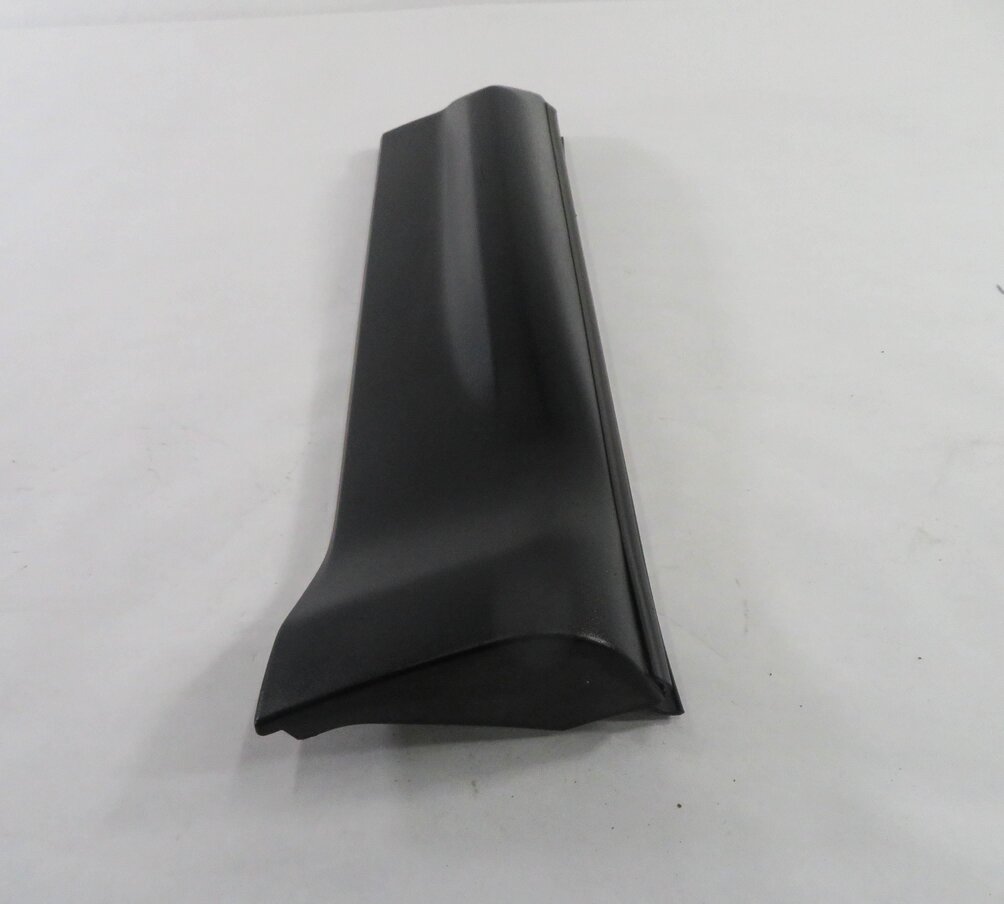 Thumbnail 4: 2013 RANGE ROVER SPORT (L320) RIGHT REAR DOOR MOULDING TRIM RUNNER