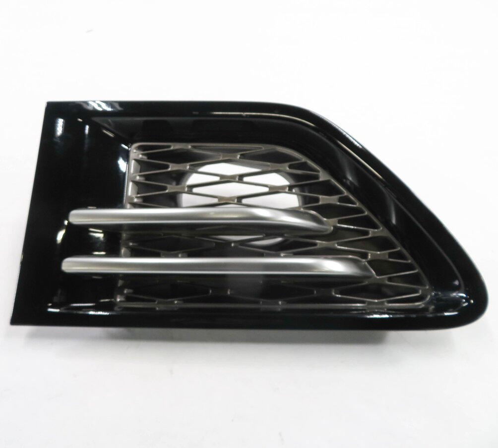 Thumbnail 2: 2013 RANGE ROVER SPORT (L320) LEFT FENDER VENT GRILLE TRIM (SANTORINI BLACK 820)