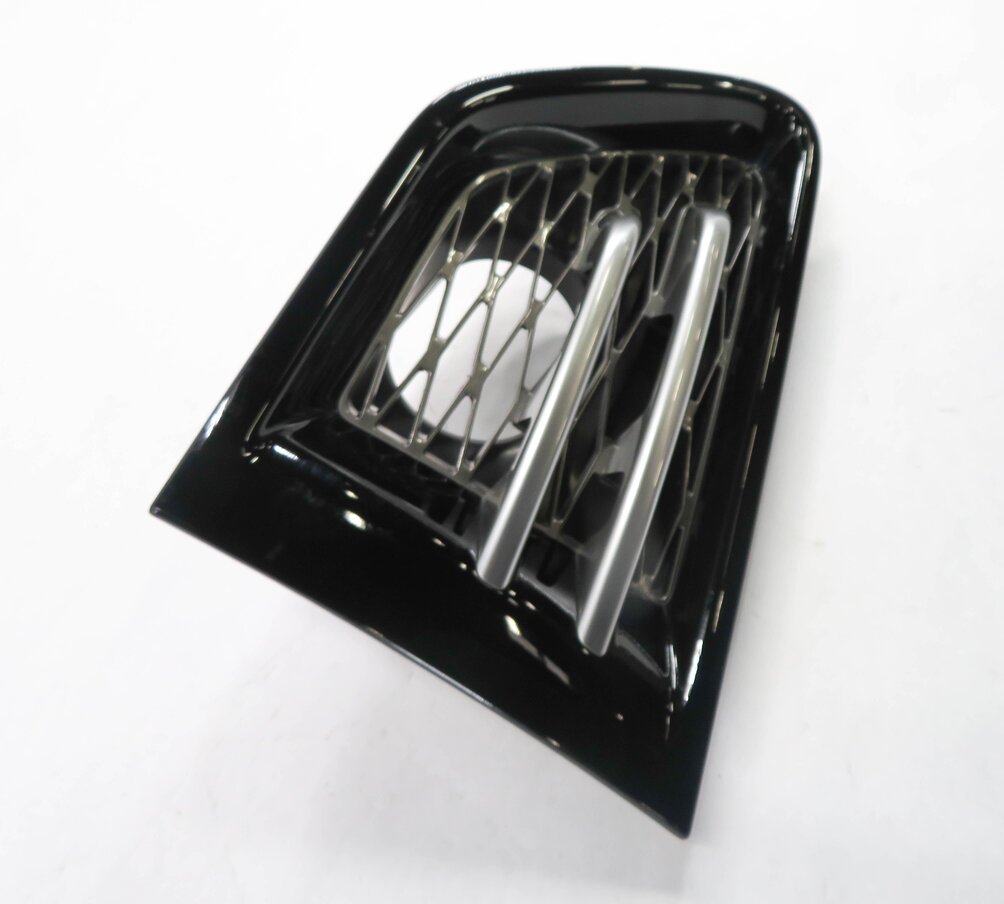 Thumbnail 3: 2013 RANGE ROVER SPORT (L320) LEFT FENDER VENT GRILLE TRIM (SANTORINI BLACK 820)