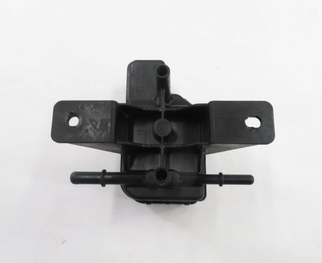 Thumbnail 6: 2011 BMW X5 (E70) DIESEL EXHAUST FLUID TRANSFER PUMP