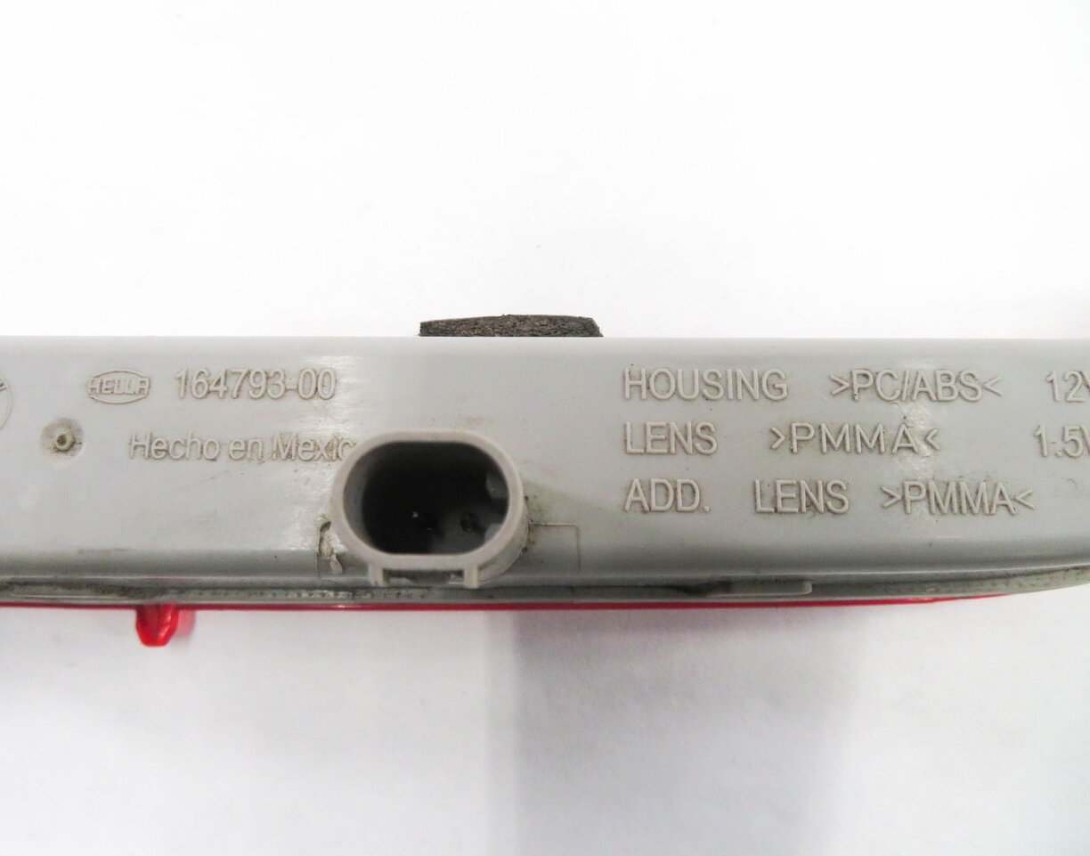 Thumbnail 8: 2011 BMW X5 (E70) REAR 3rd THIRD BRAKE LIGHT LAMP