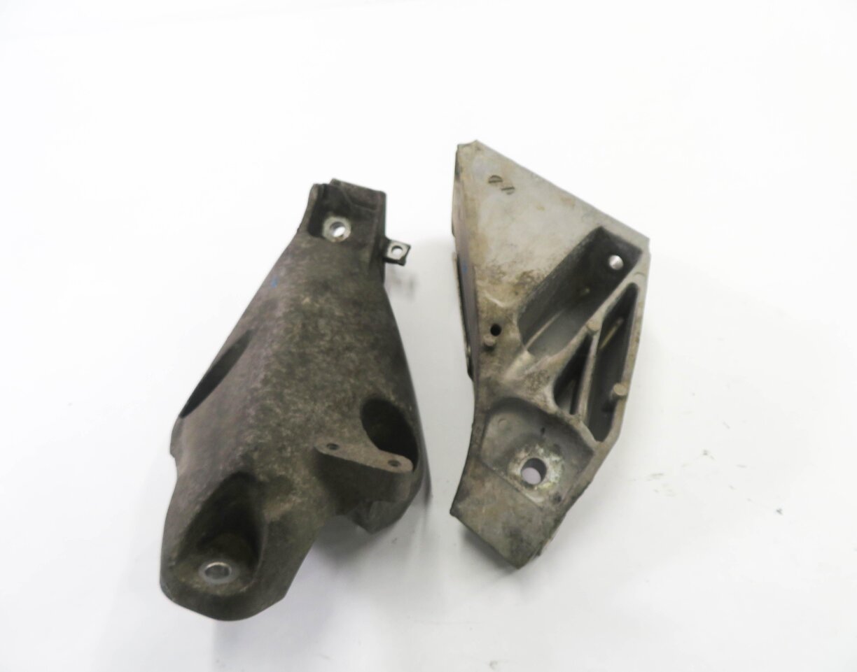 Thumbnail 5: 2011 BMW X5 (E70) 3.0L M57Y DIESEL - LEFT & RIGHT ENGINE MOUNT BRACKET SET-2