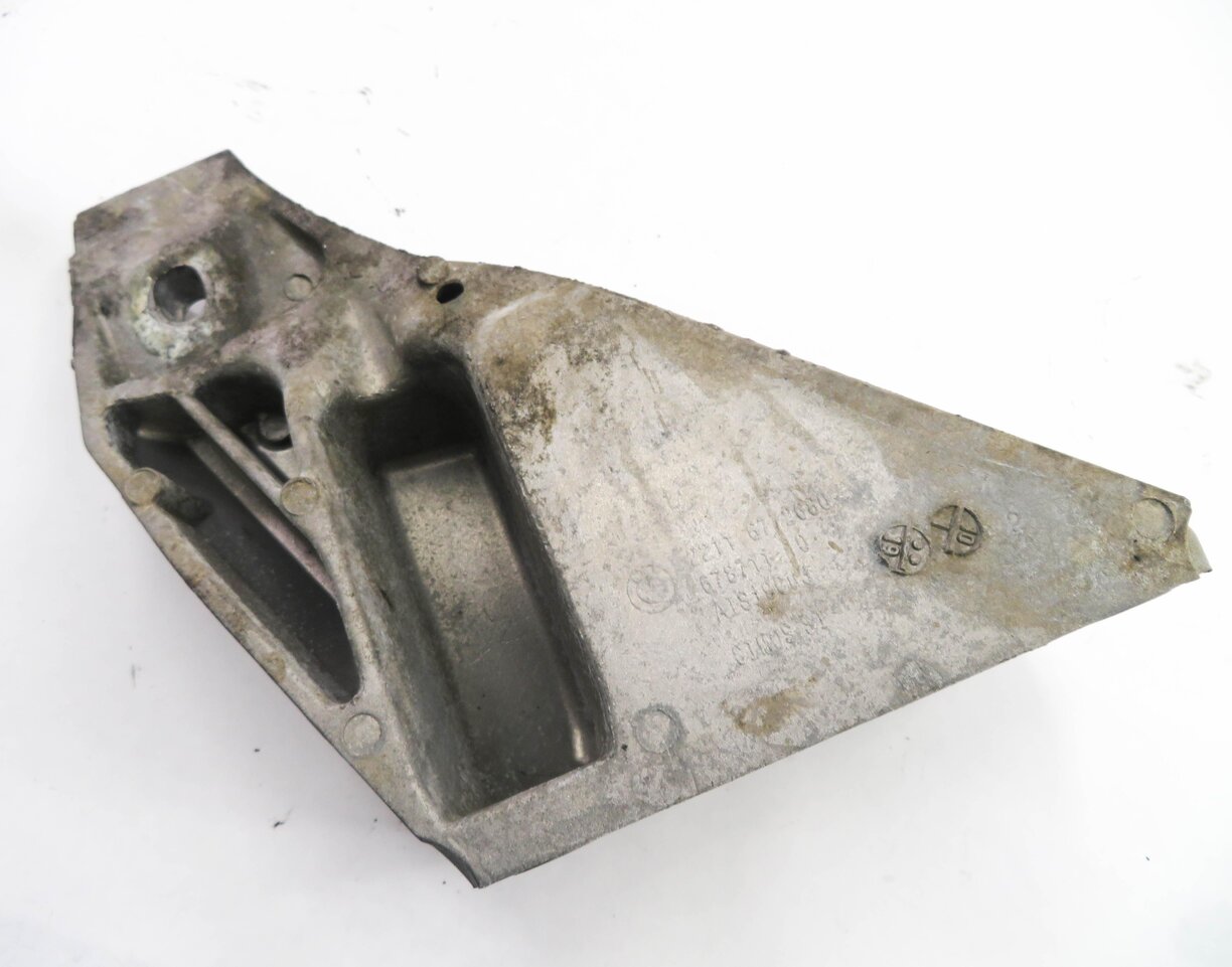 Thumbnail 6: 2011 BMW X5 (E70) 3.0L M57Y DIESEL - LEFT & RIGHT ENGINE MOUNT BRACKET SET-2
