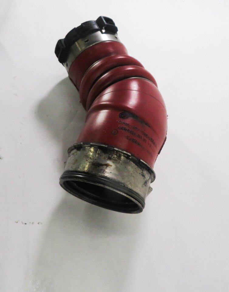 Thumbnail 4: 2011 BMW X5 (E70) 3.0L M57Y DIESEL ENGINE - TURBO CHARGE PIPE HOSE TUBE