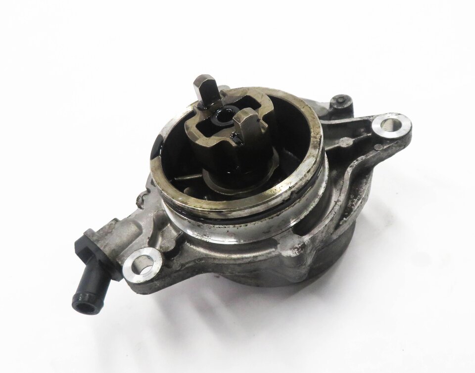 2009-2013 BMW X5 335D (E70 E90) 3.0L M57Y TURBO DIESEL ENGINE BRAKE VACUUM PUMP
