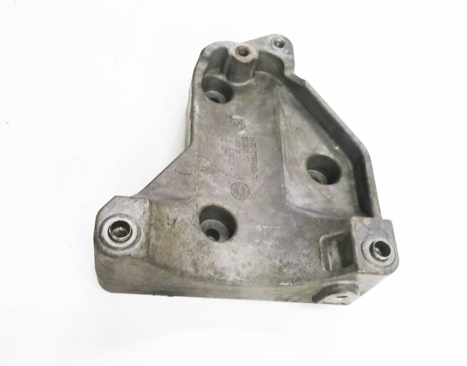 Thumbnail 4: 2011 BMW X5 (E70) 3.0L M57Y DIESEL ENGINE - A/C COMPRESSOR MOUNT BRACKET