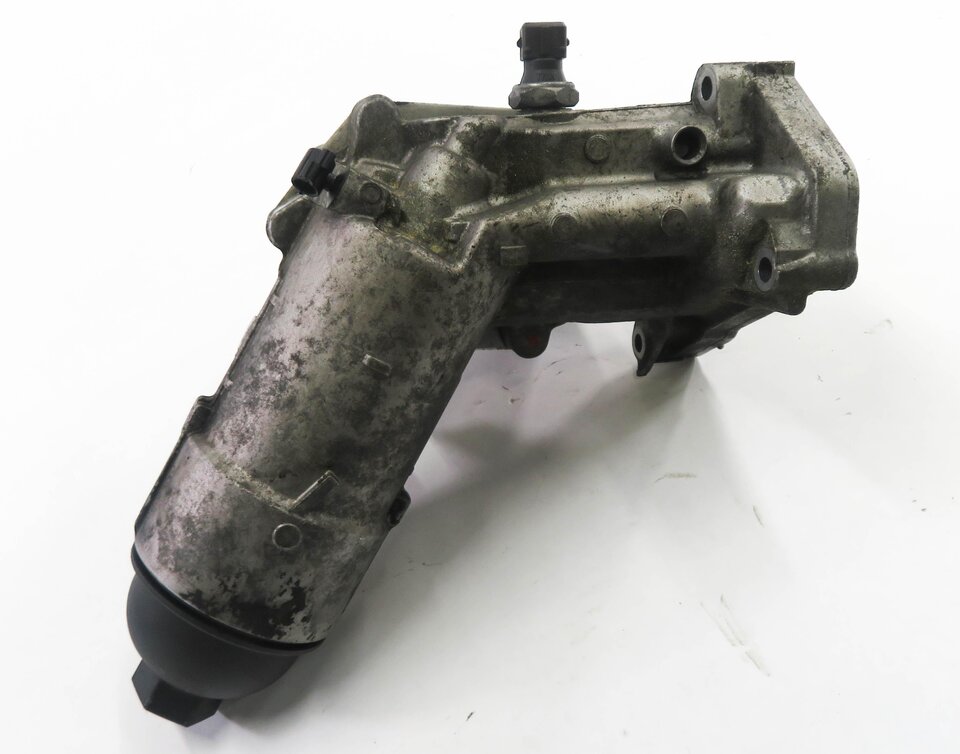 2011 BMW X5 (E70) 3.0L M57Y DIESEL ENGINE - MOTOR OIL FLUID FILTER HOUSING