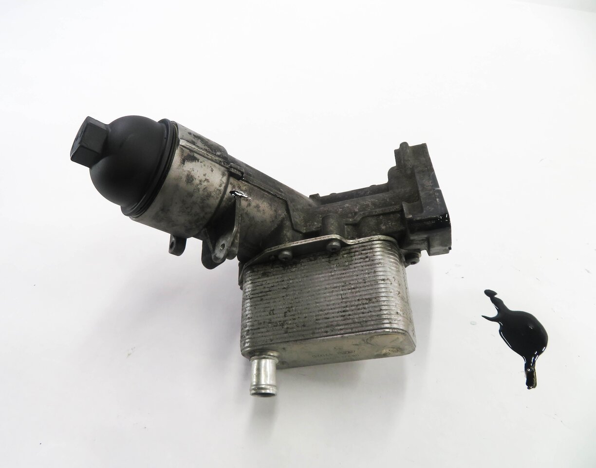 Thumbnail 6: 2011 BMW X5 (E70) 3.0L M57Y DIESEL ENGINE - MOTOR OIL FLUID FILTER HOUSING
