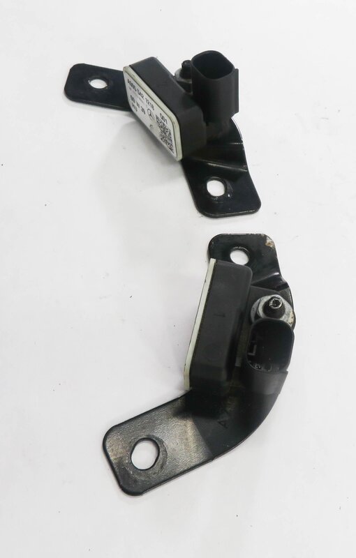 Thumbnail 3: 2010 MERCEDES E550 (W212) AIR SUSPENSION ACCELERATION ACCELEROMETER SENSOR SET-2
