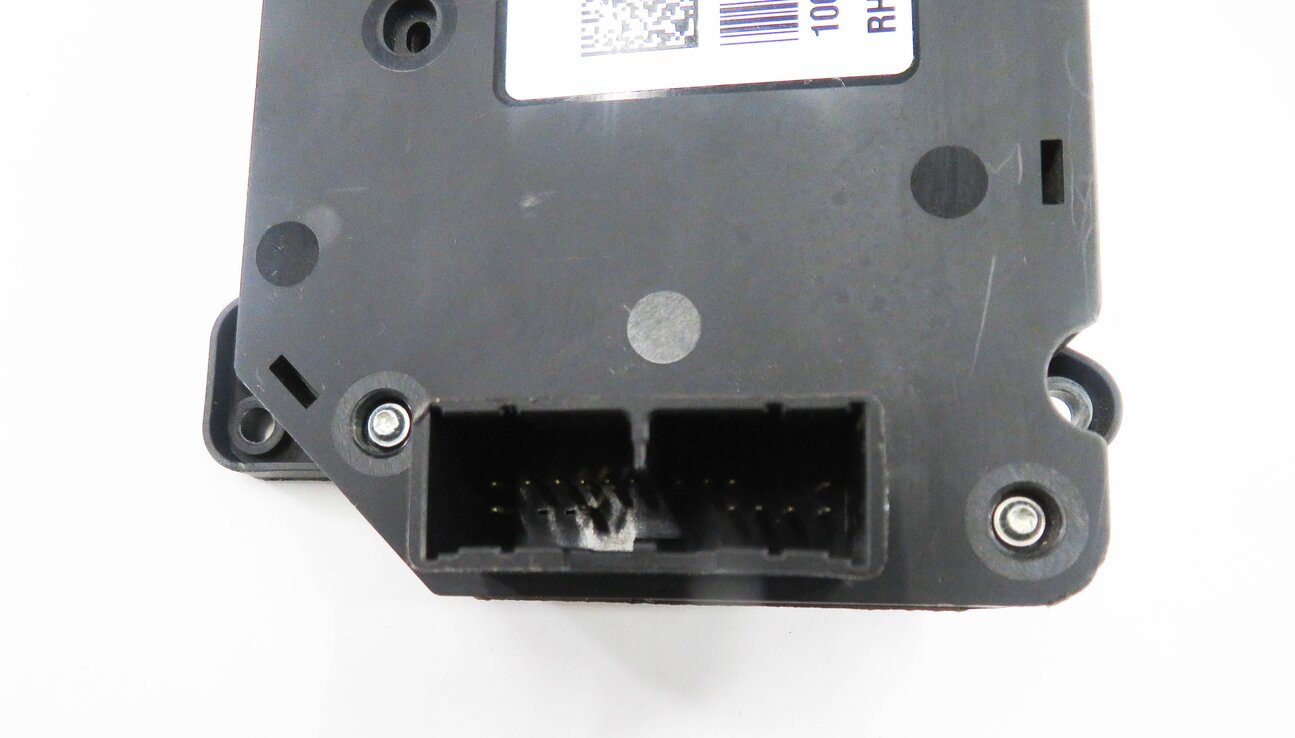 Thumbnail 9: 2010 LAND ROVER LR4 - RIGHT FRONT PASSENGER SEAT ADJUSTMENT SWITCH