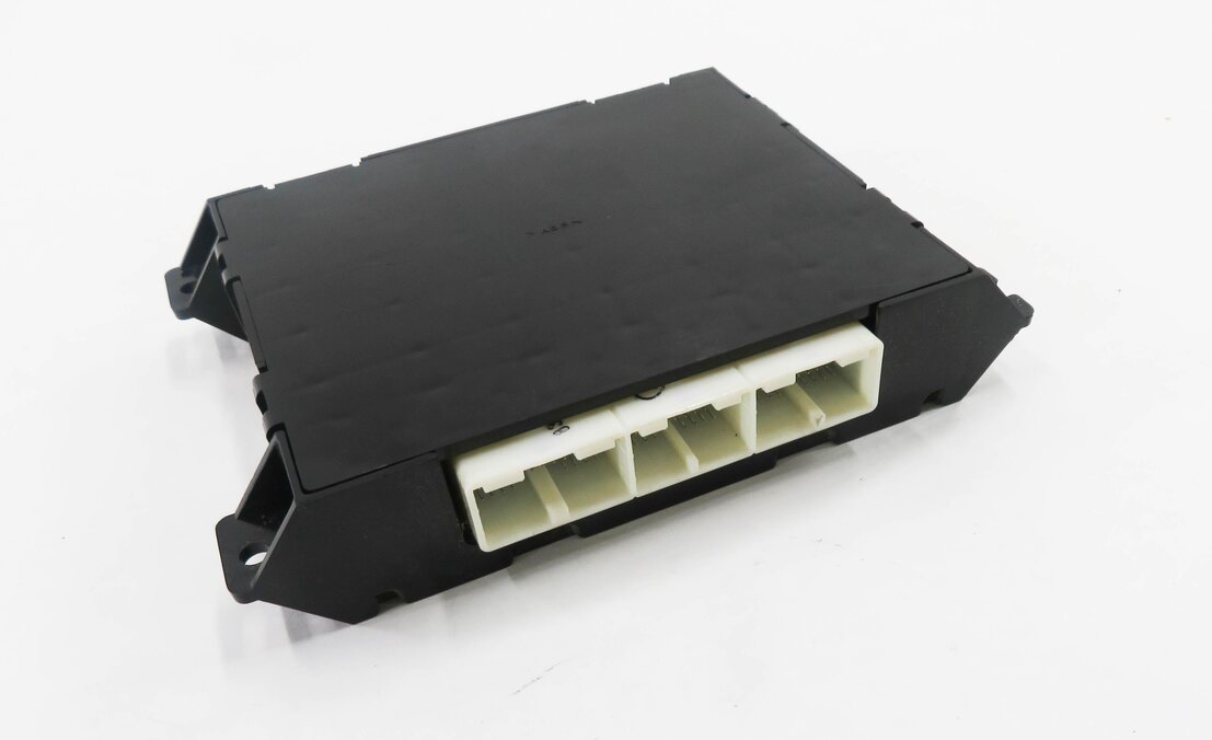 Thumbnail 1: 2010 LAND ROVER LR4 - HEATER A/C TEMPERATURE CONTROL MODULE