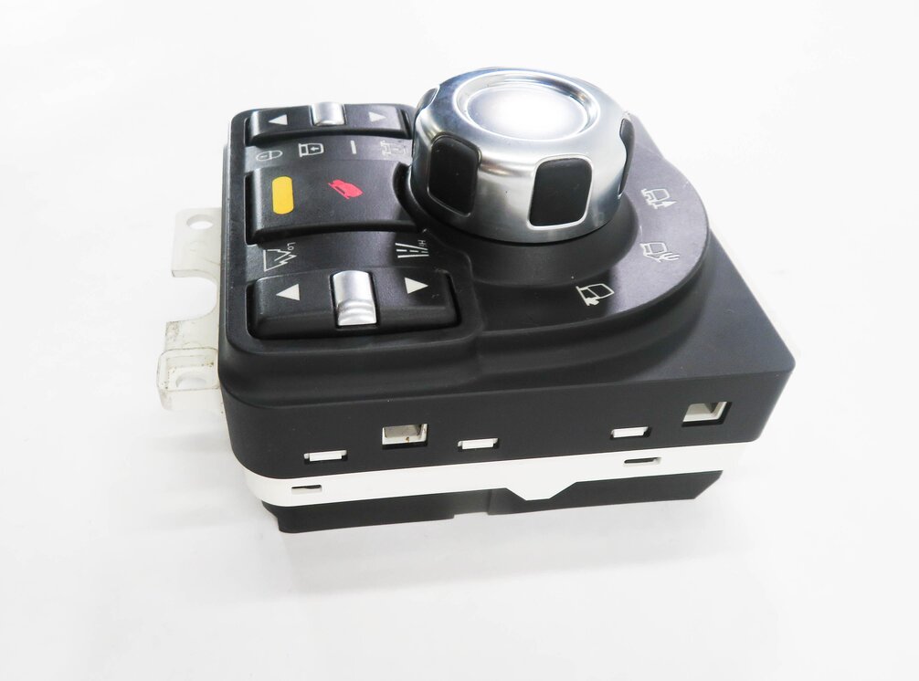 Thumbnail 4: 2010 LAND ROVER LR4 - TRACTION CONTROL SUSPENSION TERRAIN SWITCH BUTTON PANEL