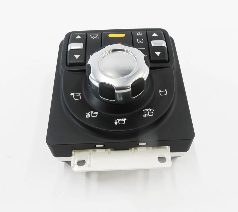 Thumbnail 5: 2010 LAND ROVER LR4 - TRACTION CONTROL SUSPENSION TERRAIN SWITCH BUTTON PANEL