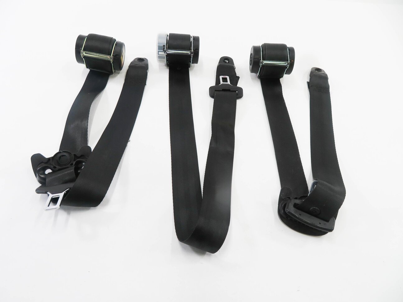 Thumbnail 3: 2010 LAND ROVER LR4 - REAR 2nd SECOND ROW SEAT - SEATBELT RETRACTOR SET (BLACK)