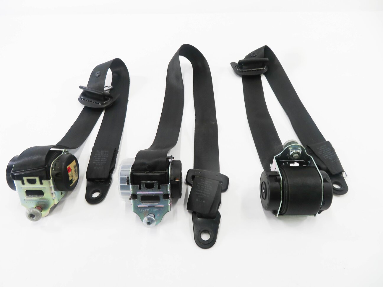 Thumbnail 6: 2010 LAND ROVER LR4 - REAR 2nd SECOND ROW SEAT - SEATBELT RETRACTOR SET (BLACK)