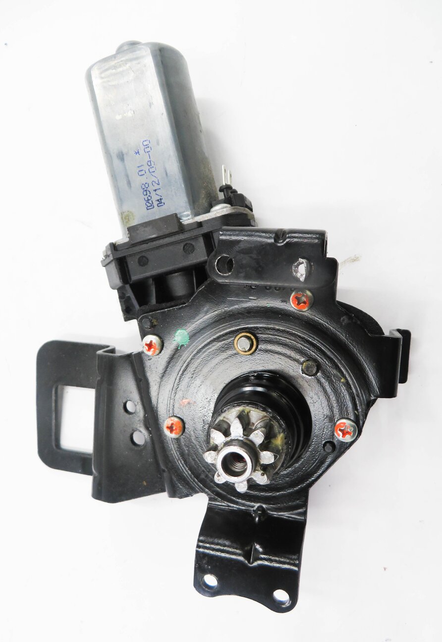 Thumbnail 9: 2010 LAND ROVER LR4 - RIGHT FRONT PASSENGER POWER SEAT ADJUSTMENT MOTOR SET-4