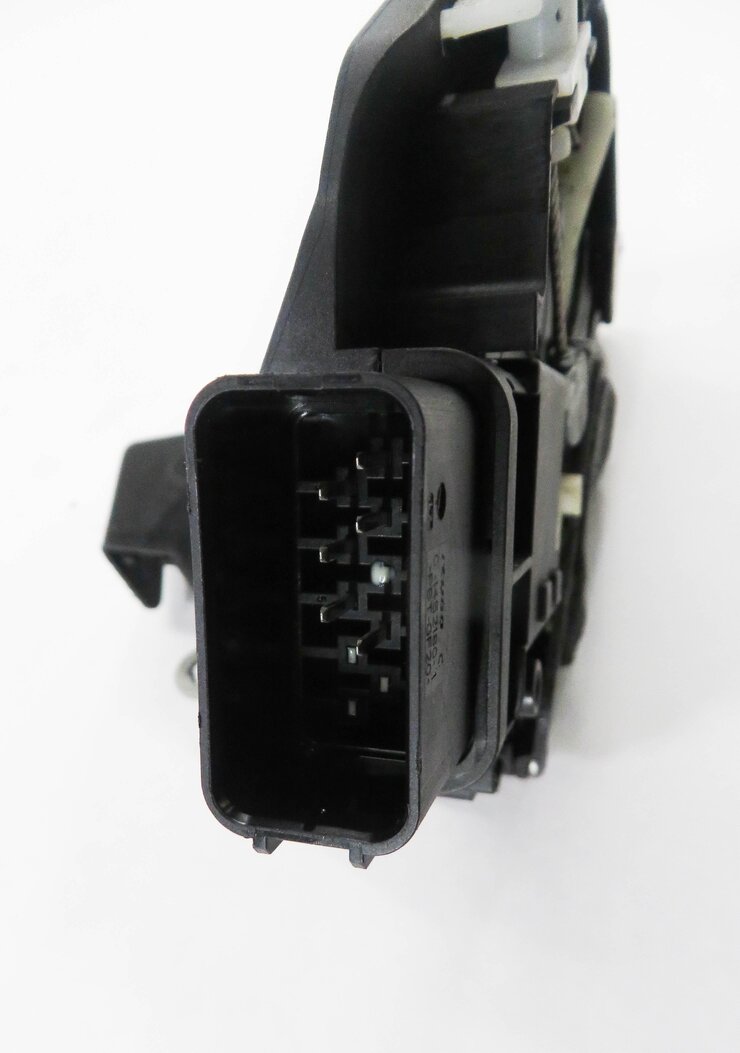 Thumbnail 8: 2010-2016 LR4 / RANGE ROVER SPORT (L320) LEFT REAR DOOR LOCK LATCH ACTUATOR