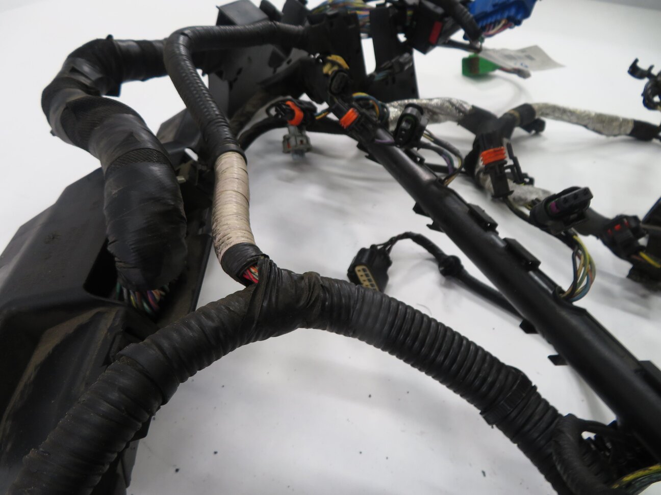 Thumbnail 8: 2010 LAND ROVER LR4 - 5.0L AJ133 V8 ENGINE WIRE WIRING HARNESS