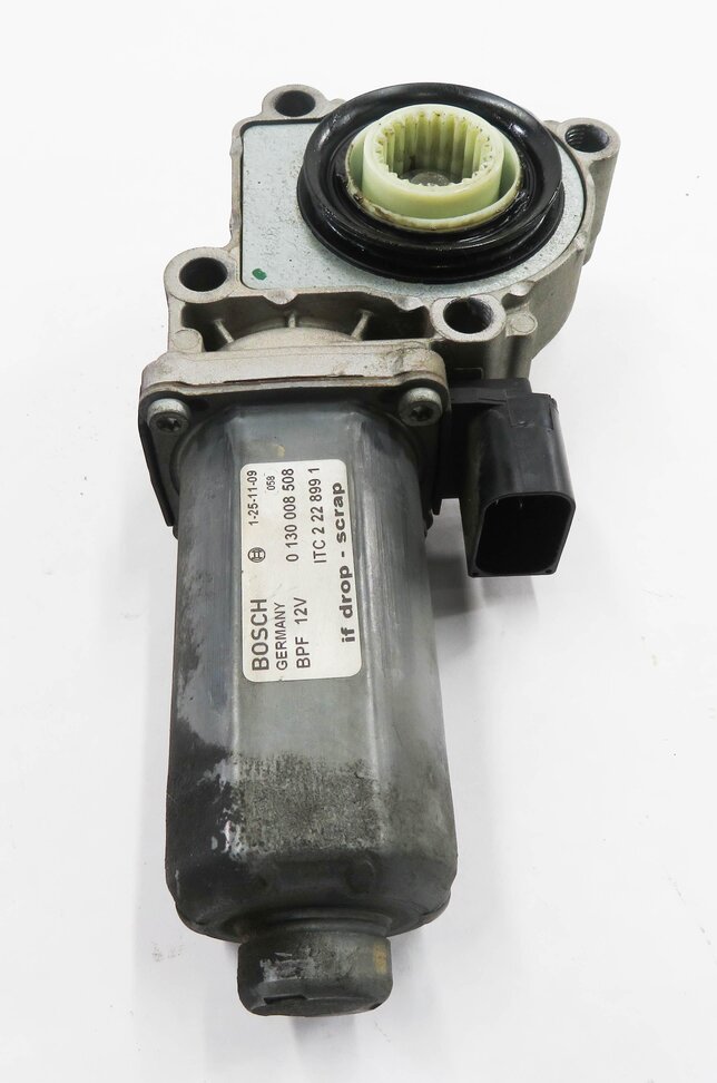 Thumbnail 2: 05-16 LR3 LR4 / RANGE ROVER SPORT (L320 L322) TRANSFER CASE ELECTRIC SHIFT MOTOR