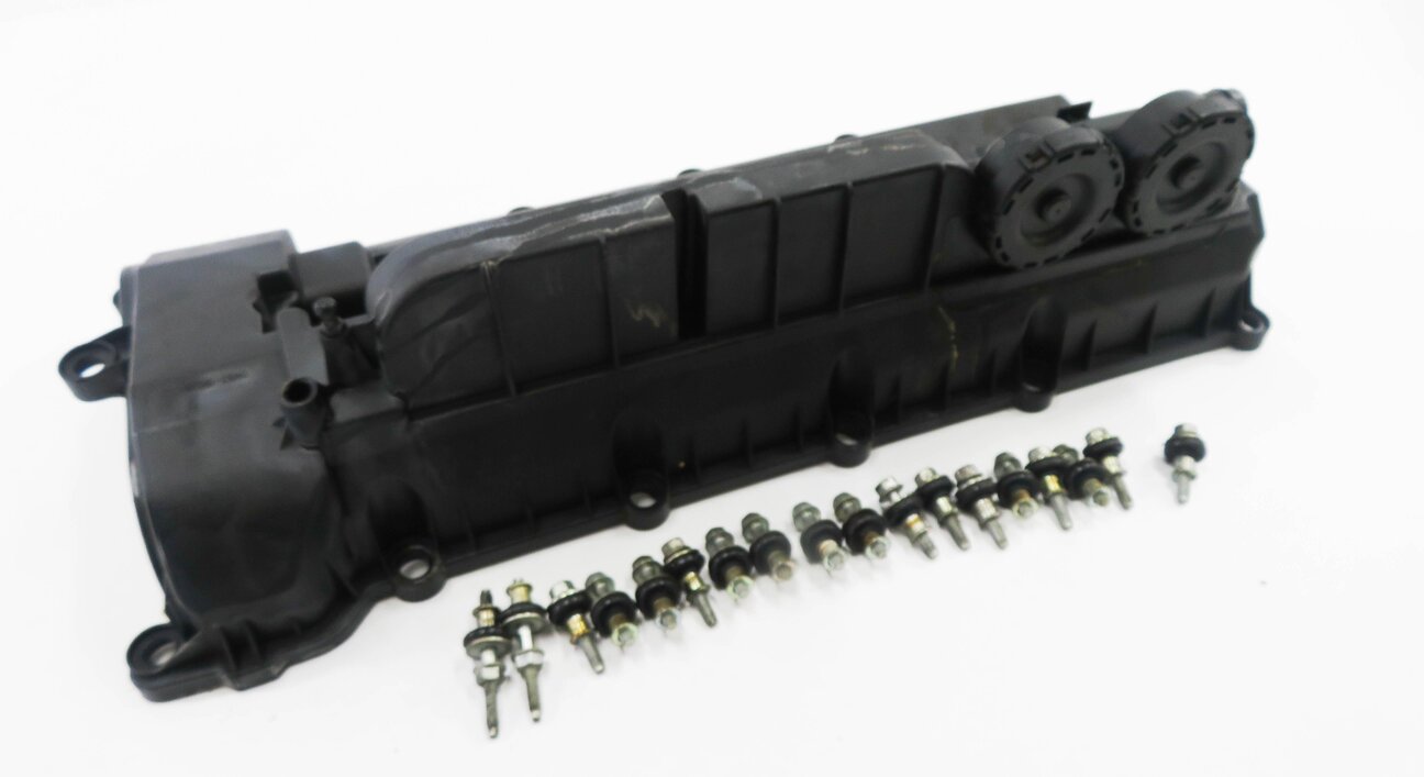 Thumbnail 1: 2010-2018 LR4 / RANGE ROVER SPORT (L320 L322 L494 L405) 5.0L RIGHT VALVE COVER