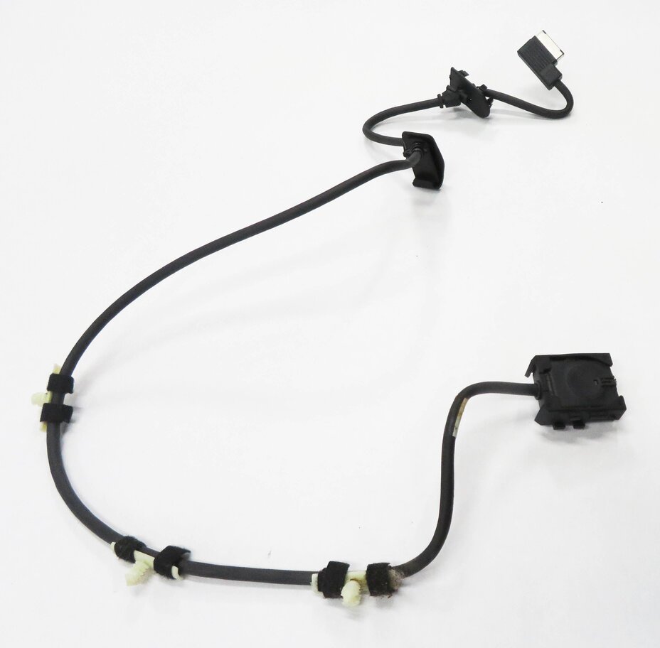 Thumbnail 3: 2010 LAND ROVER LR4 - iPOD INTERFACE CABLE ADAPTER WIRE