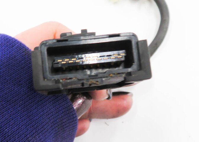 Thumbnail 6: 2010 LAND ROVER LR4 - iPOD INTERFACE CABLE ADAPTER WIRE
