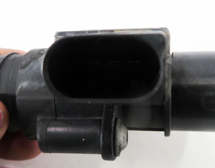 Thumbnail 7: 2009 BMW M6 ///M (E63) 5.0L S85 V10 ENGINE - AIR PUMP MASS AIR FLOW SENSOR