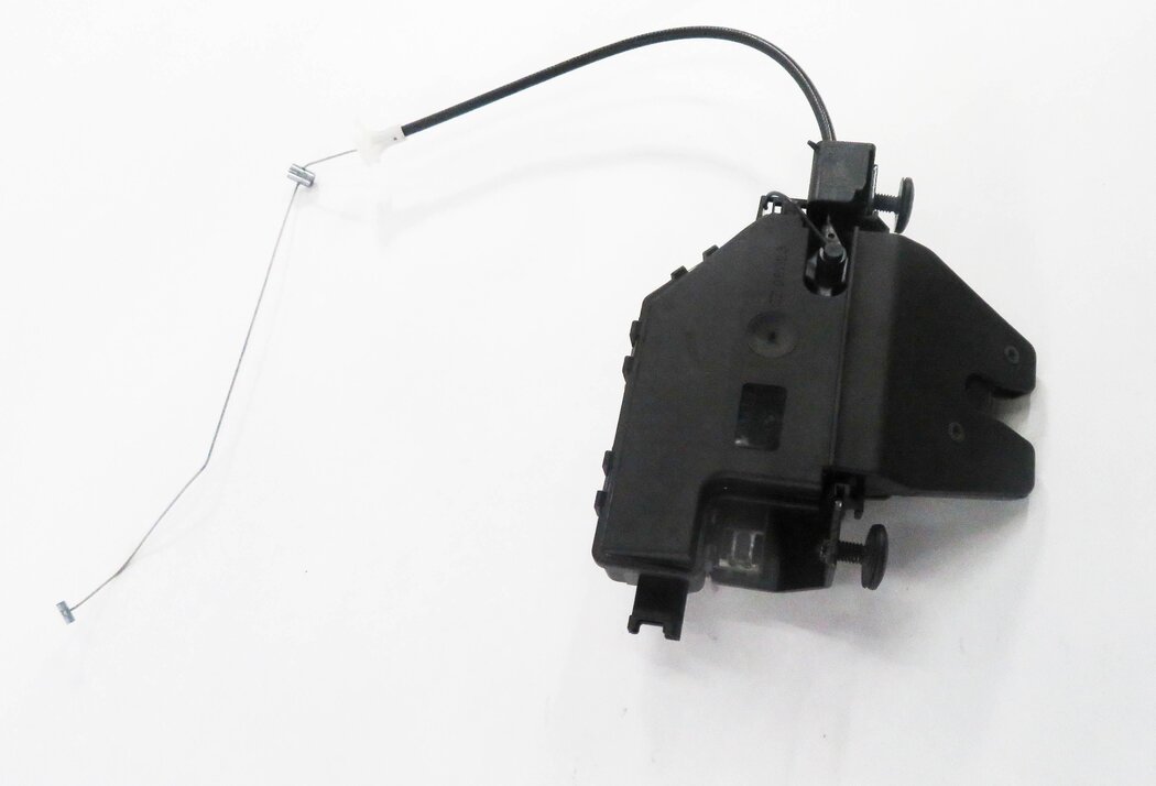 Thumbnail 3: 2009 BMW M6 ///M (E63) REAR TRUNK LOCK LATCH ACTUATOR