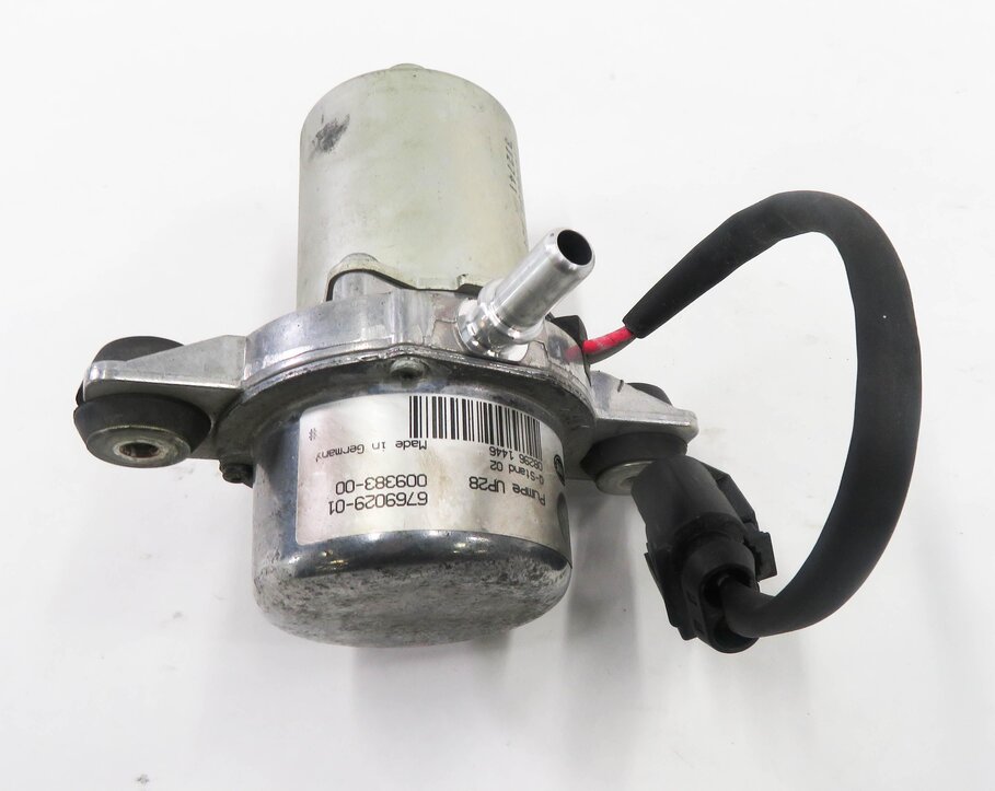 Thumbnail 5: 2009 BMW M6 ///M (E63) 5.0L S85 V10 ENGINE - AIR PUMP MASS AIR FLOW SENSOR
