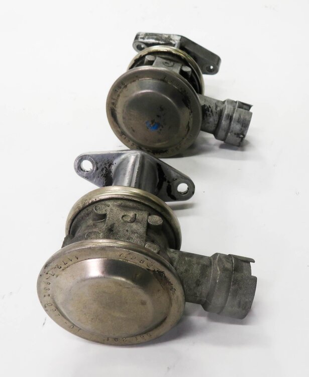 Thumbnail 3: 09 BMW M6 ///M (E63) 5.0L S85 V10 ENGINE - AIR INJECTION PUMP CHECK VALVE SET-2