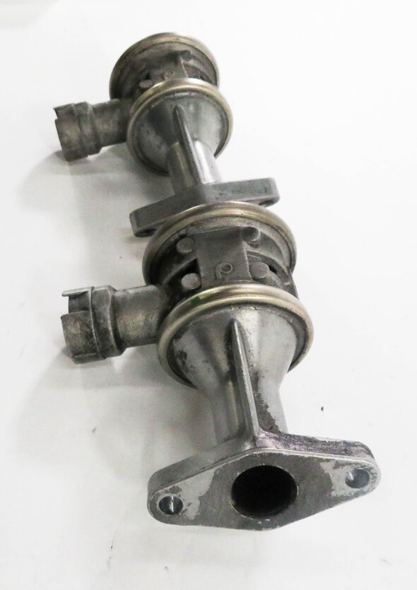 Thumbnail 4: 09 BMW M6 ///M (E63) 5.0L S85 V10 ENGINE - AIR INJECTION PUMP CHECK VALVE SET-2