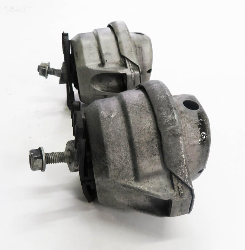 Thumbnail 4: 2009 BMW M6 ///M (E63) 5.0L S85 V10 ENGINE - LEFT & RIGHT MOTOR MOUNT SET-2