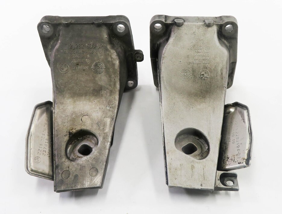 Thumbnail 5: 2009 BMW M6 ///M (E63) 5.0L S85 V10 MOTOR - ENGINE MOUNT BRACKET SET