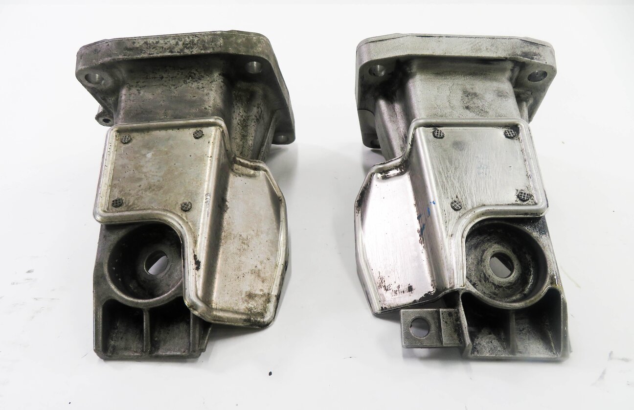 Thumbnail 7: 2009 BMW M6 ///M (E63) 5.0L S85 V10 MOTOR - ENGINE MOUNT BRACKET SET