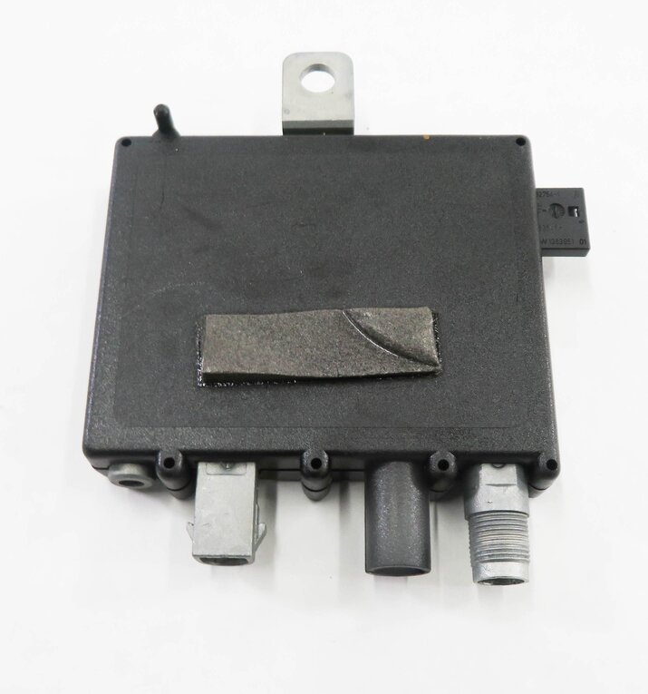 Thumbnail 6: 2011 RANGE ROVER (L322) ANTENNA AMP AMPLIFIER MODULE