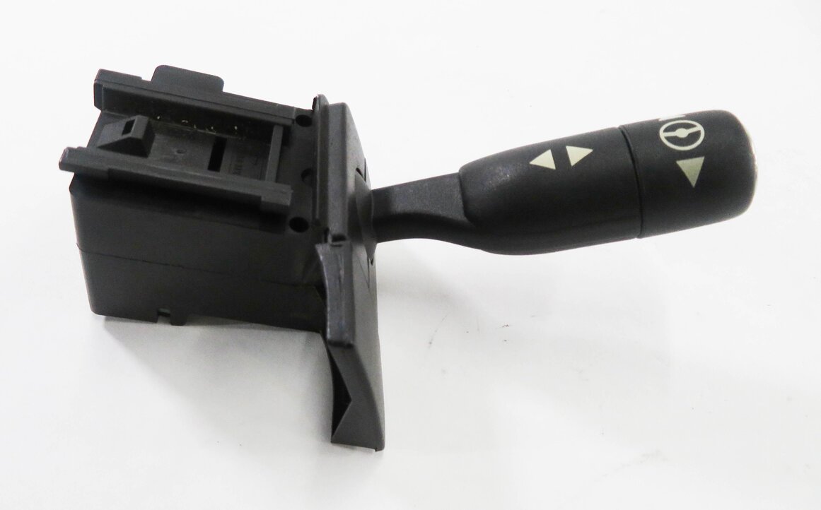 Thumbnail 2: 2011 RANGE ROVER (L322) STEERING ADJUSTMENT SWITCH LEVER