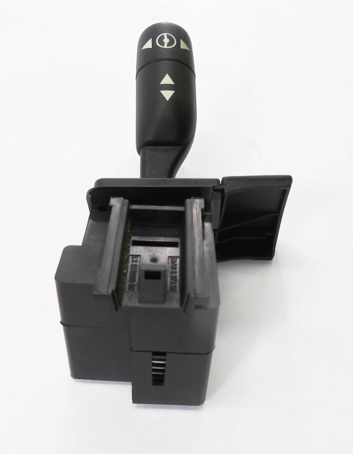 Thumbnail 3: 2011 RANGE ROVER (L322) STEERING ADJUSTMENT SWITCH LEVER