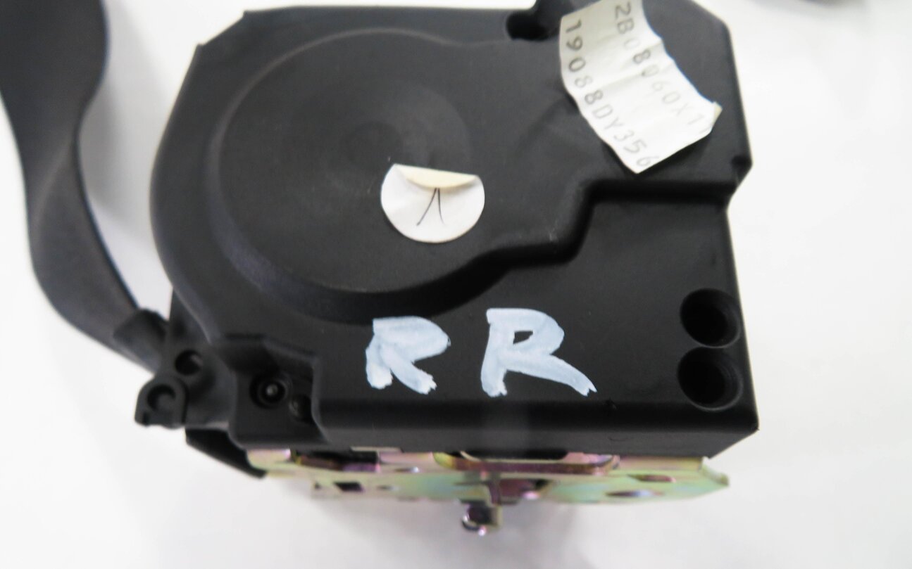 Thumbnail 7: 2011 RANGE ROVER (L322) RIGHT REAR SEAT SEATBELT RETRACTOR (BLACK)