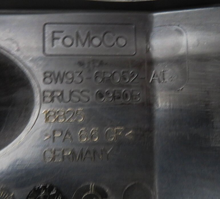 Thumbnail 9: 2010-2012 RANGE ROVER (L322) 5.0L V8 ENGINE - LEFT CYLINDER HEAD VALVE COVER