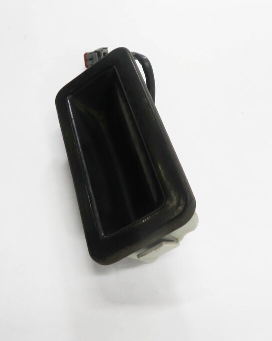Thumbnail 3: 2006 RANGE ROVER SPORT (L320) REAR TRUNK RELEASE HANDLE SWITCH BUTTON