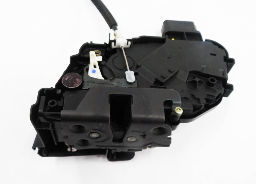 Thumbnail 5: 2005-2008 LAND ROVER LR3 / RANGE ROVER SPORT (L320) LEFT FRONT DRIVER DOOR LATCH