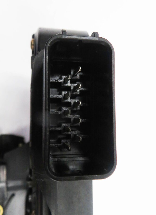 Thumbnail 7: 2005-2008 LAND ROVER LR3 / RANGE ROVER SPORT (L320) LEFT FRONT DRIVER DOOR LATCH