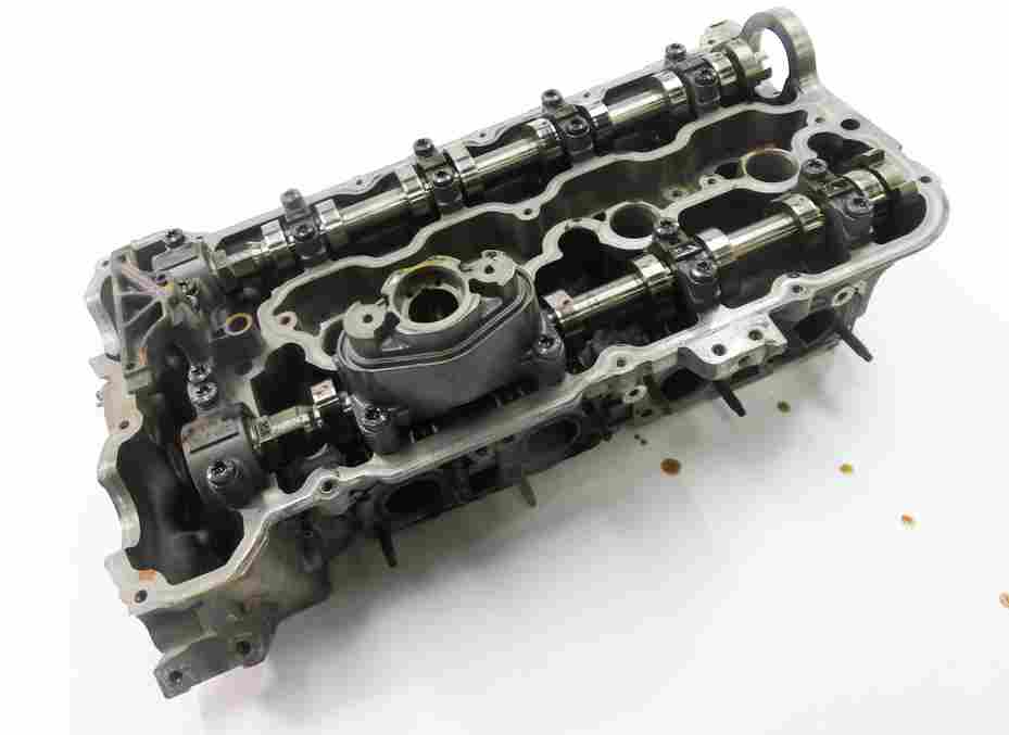 08-14 BMW 550i 750i X5 X6 (F01 E70 F10 E71) 4.4L TWIN TURBO RIGHT CYLINDER HEAD