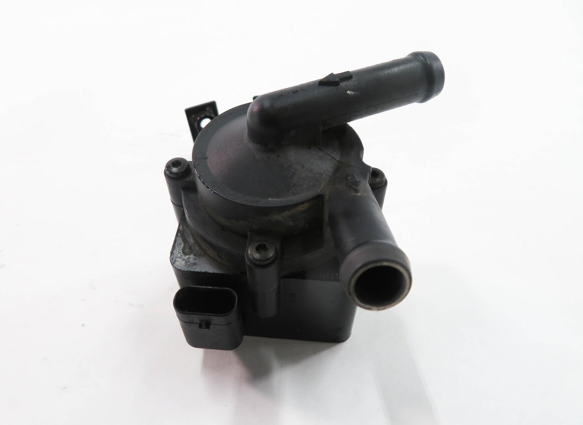 Thumbnail 5: 2009 BMW 750i (F01) 4.4L N63 ENGINE - AUX AUXILIARY WATER PUMP